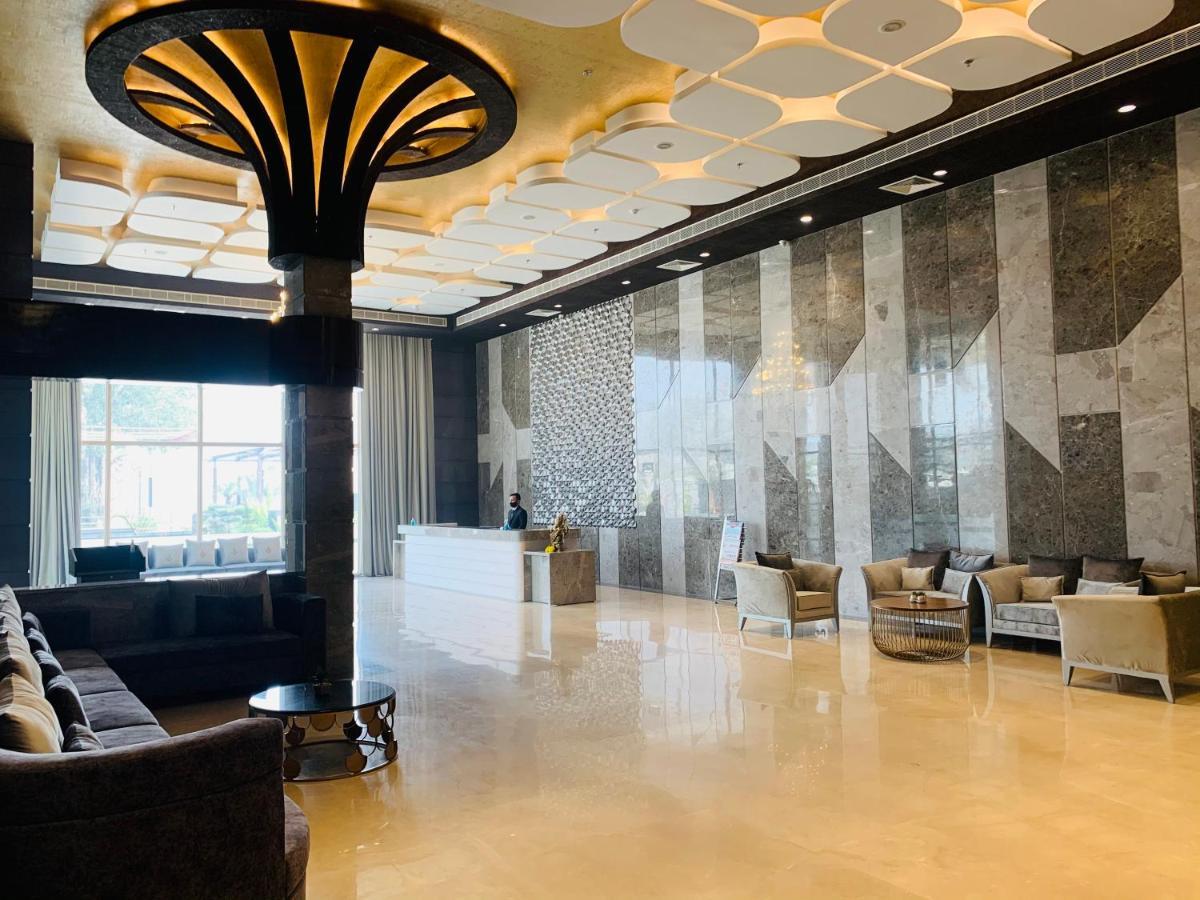 The Grand Arc Hotel & Convention Centre Shahjahanpur المظهر الخارجي الصورة