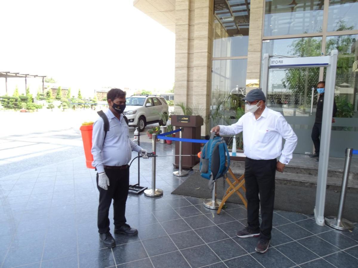The Grand Arc Hotel & Convention Centre Shahjahanpur المظهر الخارجي الصورة