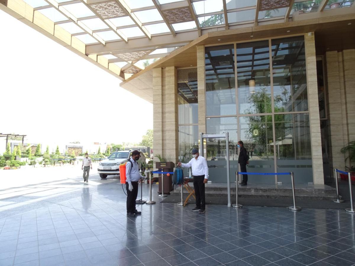 The Grand Arc Hotel & Convention Centre Shahjahanpur المظهر الخارجي الصورة