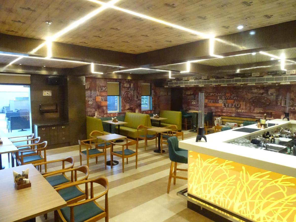 The Grand Arc Hotel & Convention Centre Shahjahanpur المظهر الخارجي الصورة