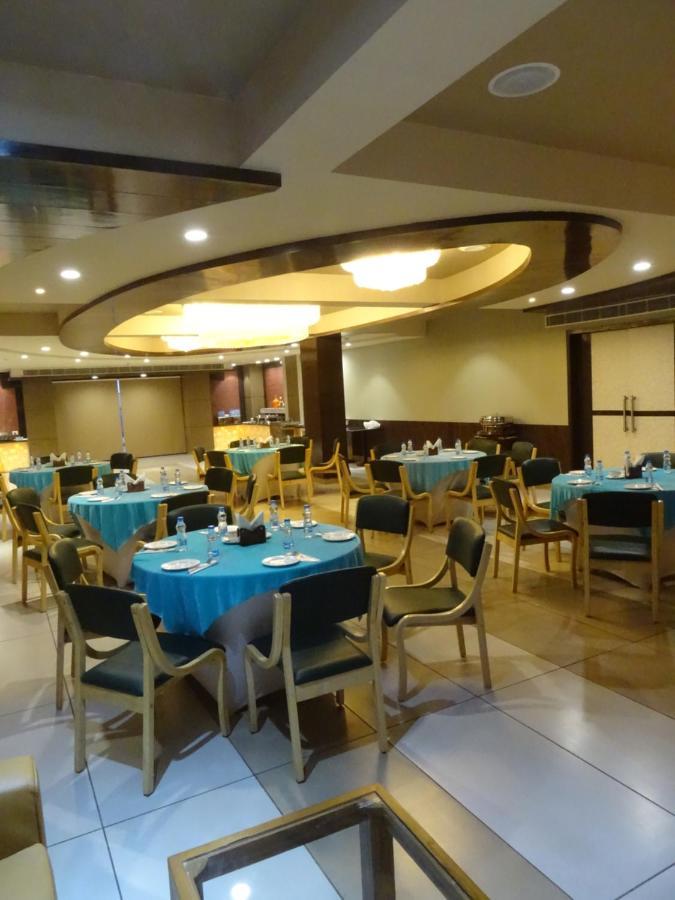 The Grand Arc Hotel & Convention Centre Shahjahanpur المظهر الخارجي الصورة