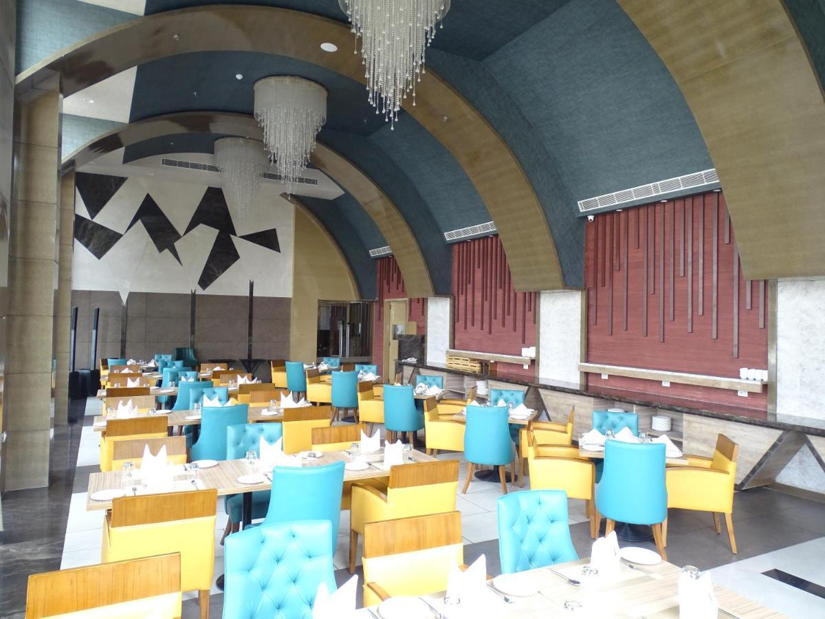 The Grand Arc Hotel & Convention Centre Shahjahanpur المظهر الخارجي الصورة