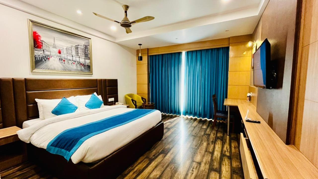 The Grand Arc Hotel & Convention Centre Shahjahanpur المظهر الخارجي الصورة