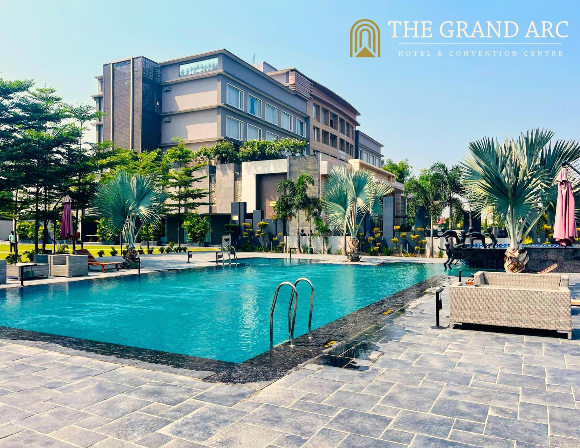The Grand Arc Hotel & Convention Centre Shahjahanpur المظهر الخارجي الصورة